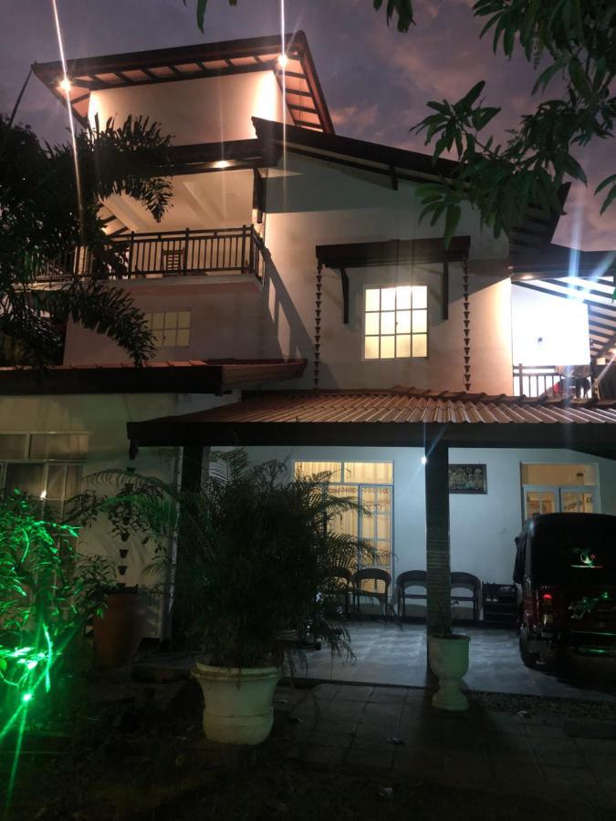 Hotel Hiriketiya New Radiant House Dickwella Zewnętrze zdjęcie