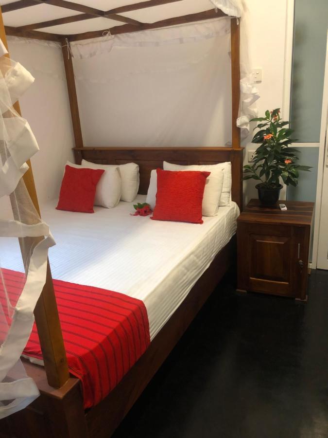 Hotel Hiriketiya New Radiant House Dickwella Zewnętrze zdjęcie