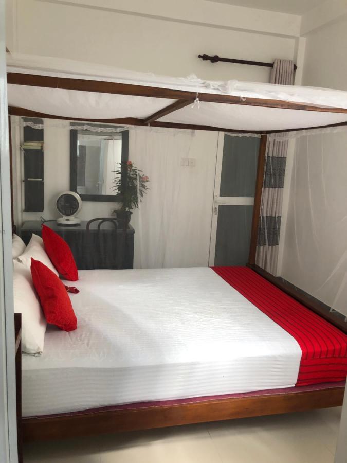 Hotel Hiriketiya New Radiant House Dickwella Zewnętrze zdjęcie