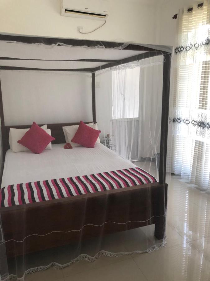 Hotel Hiriketiya New Radiant House Dickwella Zewnętrze zdjęcie