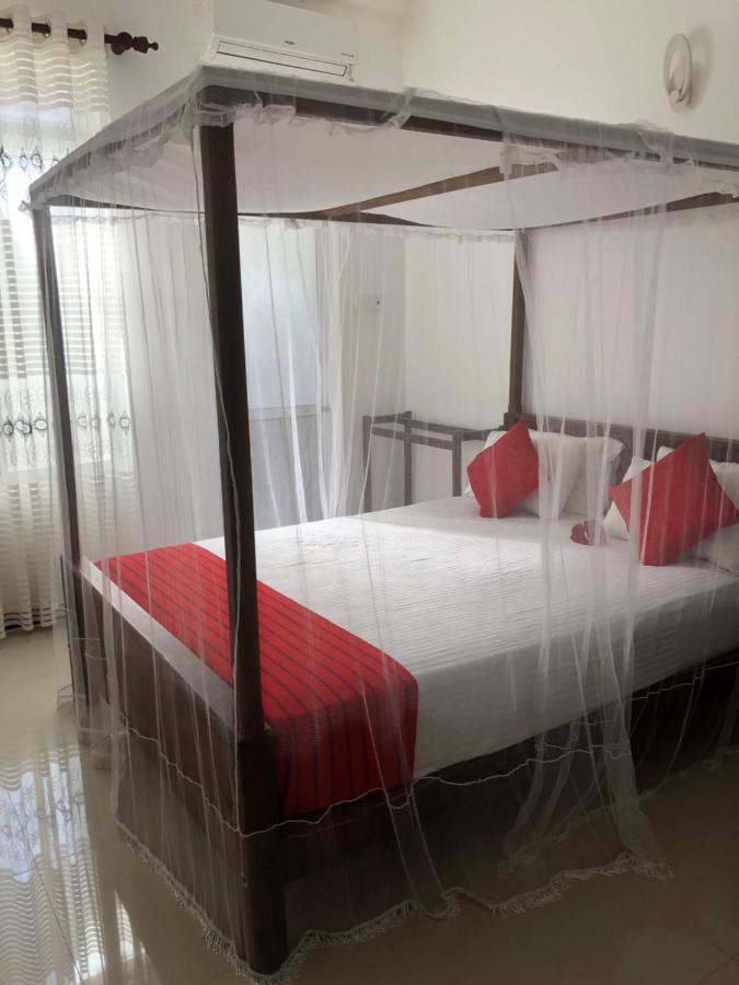 Hotel Hiriketiya New Radiant House Dickwella Zewnętrze zdjęcie