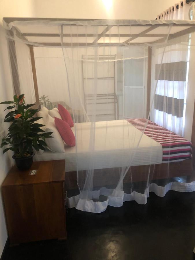 Hotel Hiriketiya New Radiant House Dickwella Zewnętrze zdjęcie