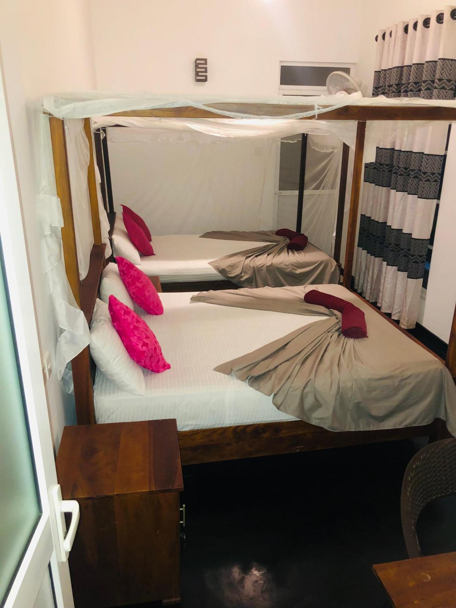 Hotel Hiriketiya New Radiant House Dickwella Zewnętrze zdjęcie